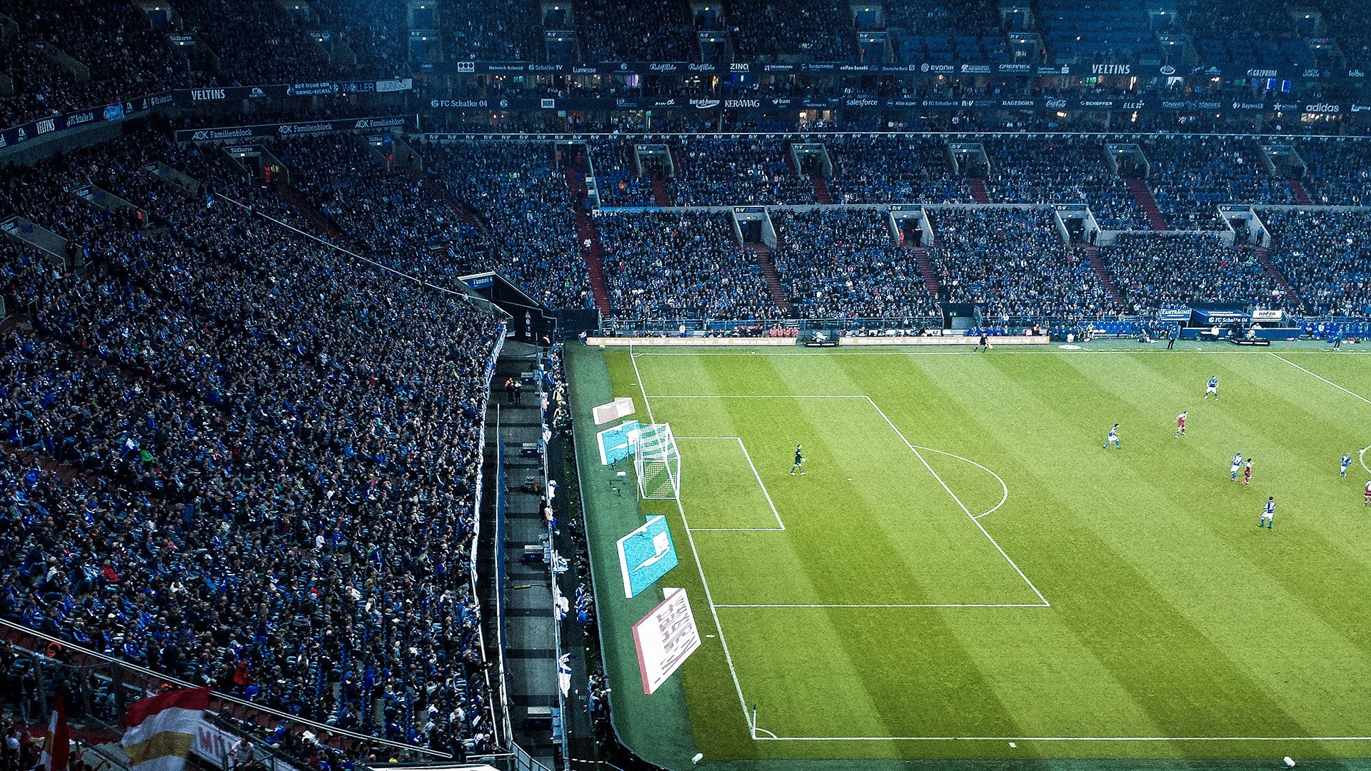 开云APP-埃弗顿主场平局，三线作战压力剧增，埃弗顿的主场